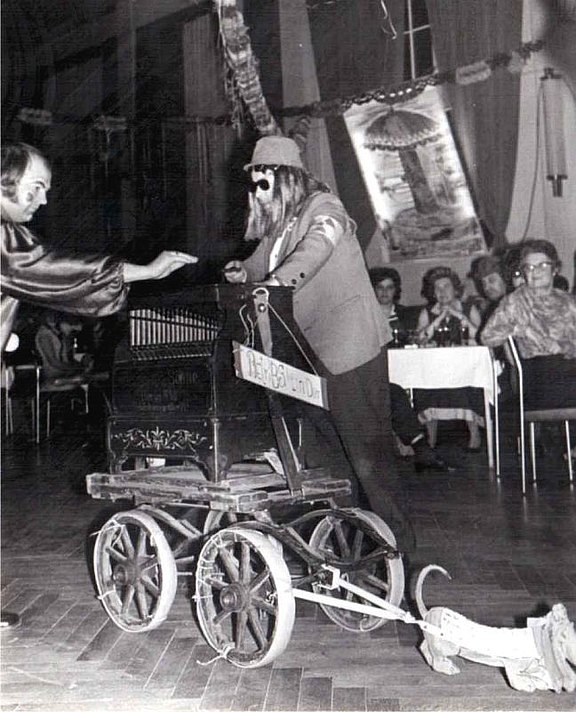 1972_009.jpg  